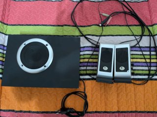 Gratis: Altavoces de Pc 2.1 Logitech S200 black