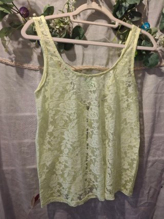 Top encaje verde lima Pull&Bear Talla M