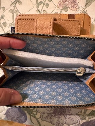 Cartera de mujer beige y marrón