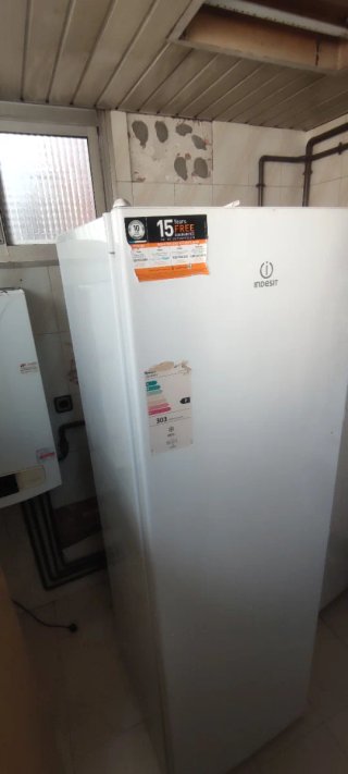 Congelador vertical blanco