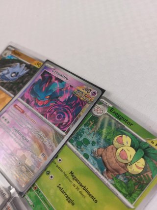 Lotto Pokémon Evoluzioni Prismatiche Pokèball