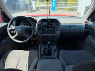Mitsubishi Montero 2002