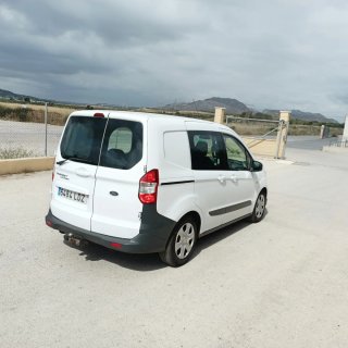 Ford Tourneo Courier 2020