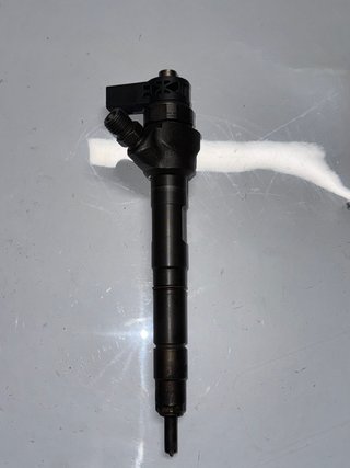 INYECTOR AUDI 0986435166