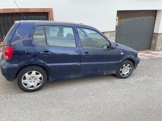 Volkswagen Polo Azul