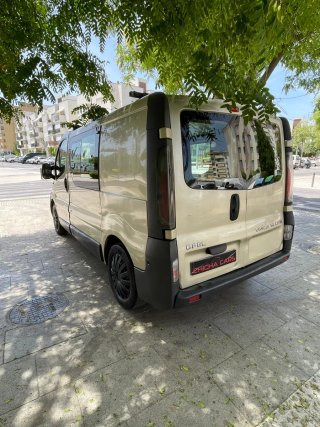Opel Vivaro 2005