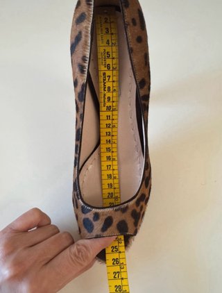 Miu Miu peep-toe animalier