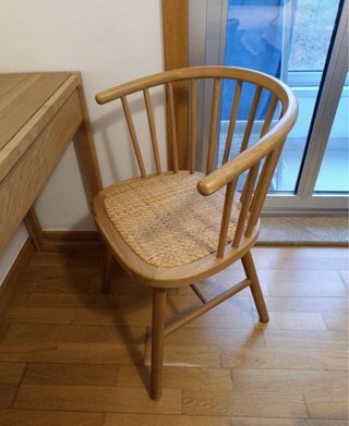 Escritorio de madera elegante