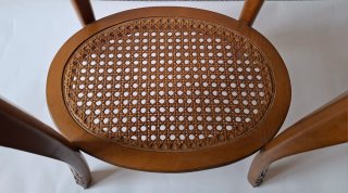 MESITA AUXILIAR VINTAGE OVALADA MARQUETERÍA RATÁN