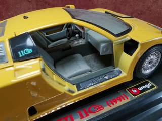 Burago 3045 Bugatti EB 110 Amarillo