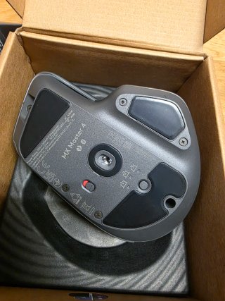 Rato Logitech MX Master 4