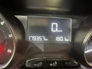 Peugeot 208 208 xad