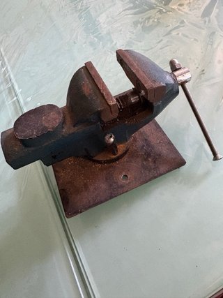 Tornillo de banco pequeño