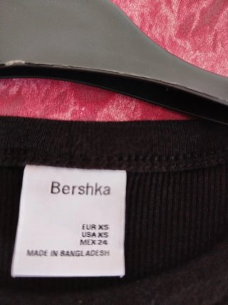 Top negro Bershka