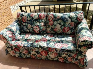Regalo 2 Sofás de 3 plazas con estampado floral