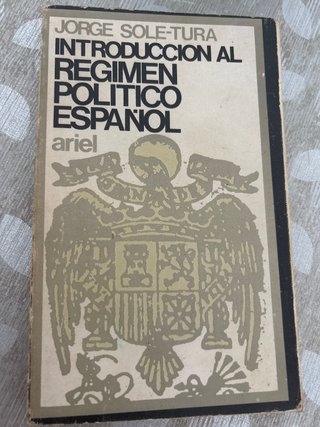 Libro Introducción al régimen político español - J