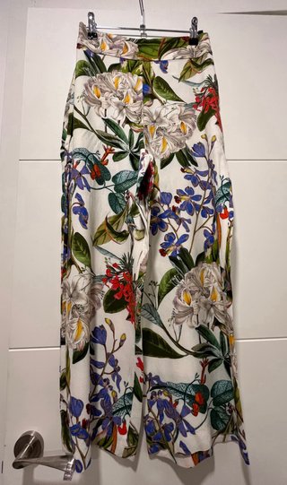 Pantalón Zara Pierna Ancha Talle Alto Estampado