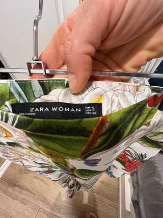 Pantalón Zara Pierna Ancha Talle Alto Estampado