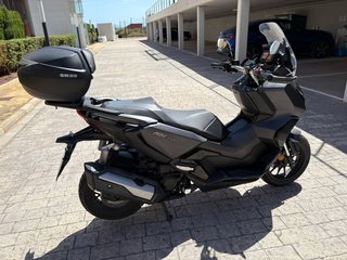 Honda ADV 350 2022 Negra/Gris