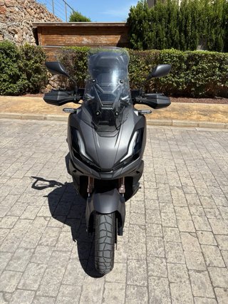 Honda ADV 350 2022 Negra/Gris