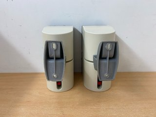 2 Altavoces Bose Doble Cubo con soportes pared