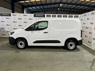 Peugeot Partner PRO STANDAR 100 CV