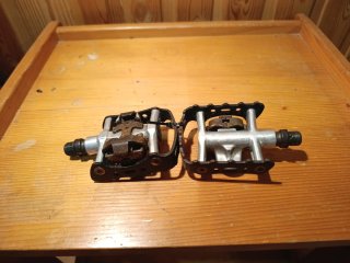 Pedales Shimano mixtos para bicicleta