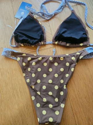 Bikini Cupshe lunares marrón y azul