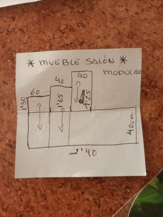Mueble y mesa en madera de salón