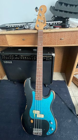 Bajo Eléctrico Falcon Negro/Azul