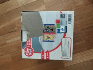 Cubo de actividades de madera