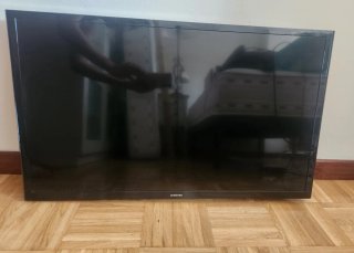 Televisor Samsung 32 con soporte pared