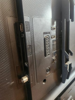 Televisor Samsung 32 con soporte pared