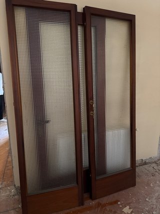 Puerta doble madera con cristal