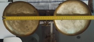 Balanza de platillos y juego de pesas