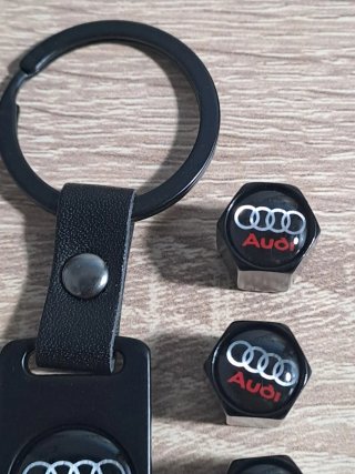 Tapones Válvula Audi y Llavero