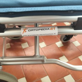 Silla de ruedas plegable