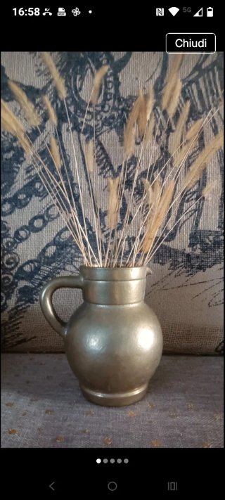 Brocca in ottone con manico