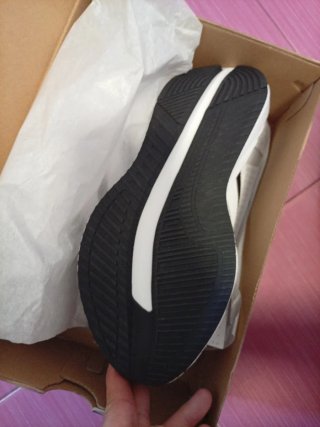 Zapatillas Nike Negras y Blancas