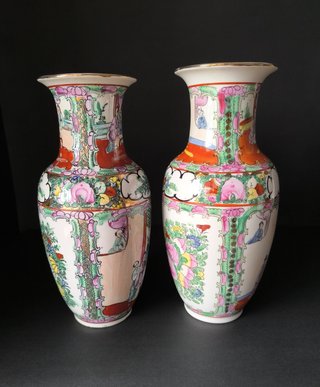 2 Jarras Figuras Orientais Porcelana China