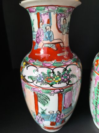 2 Jarras Figuras Orientais Porcelana China