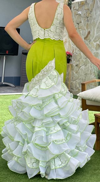 Traje de Flamenca Talla 36-38 tela perforada