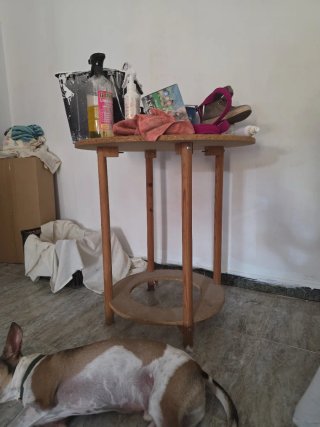 Mesa redonda de madera