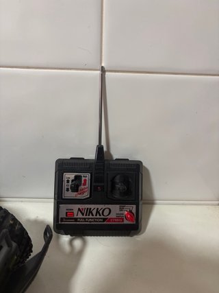 Antiguo coche teledirigido NIKKO  años 80/90