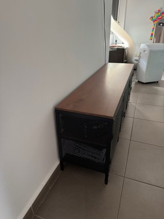 Mueble TV madera y metal negro IKEA
