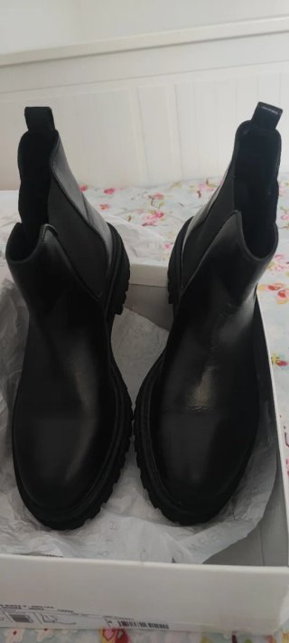 Botines Geox de cuero negros talla 41