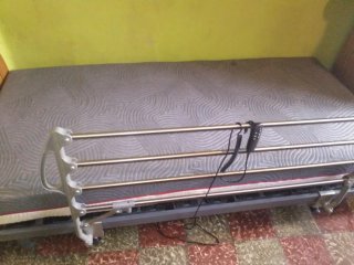 Cama hospitalaria articulada