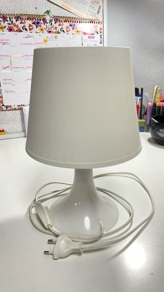 Lampada da tavolo IKEA bianca da 29 cm
