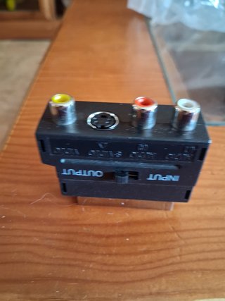 Adaptador SCART a RCA con interruptor