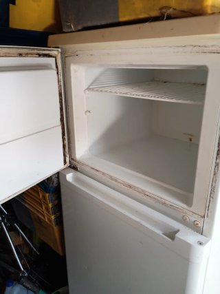 Nevera Zanussi.